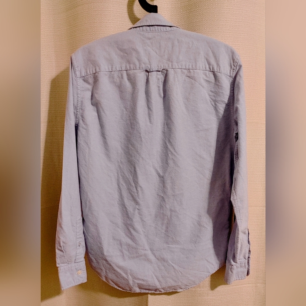 (4/$20) American Eagle Men's Blue Classic Fit Button Down Shirt, Size S - Picture 2 of 5